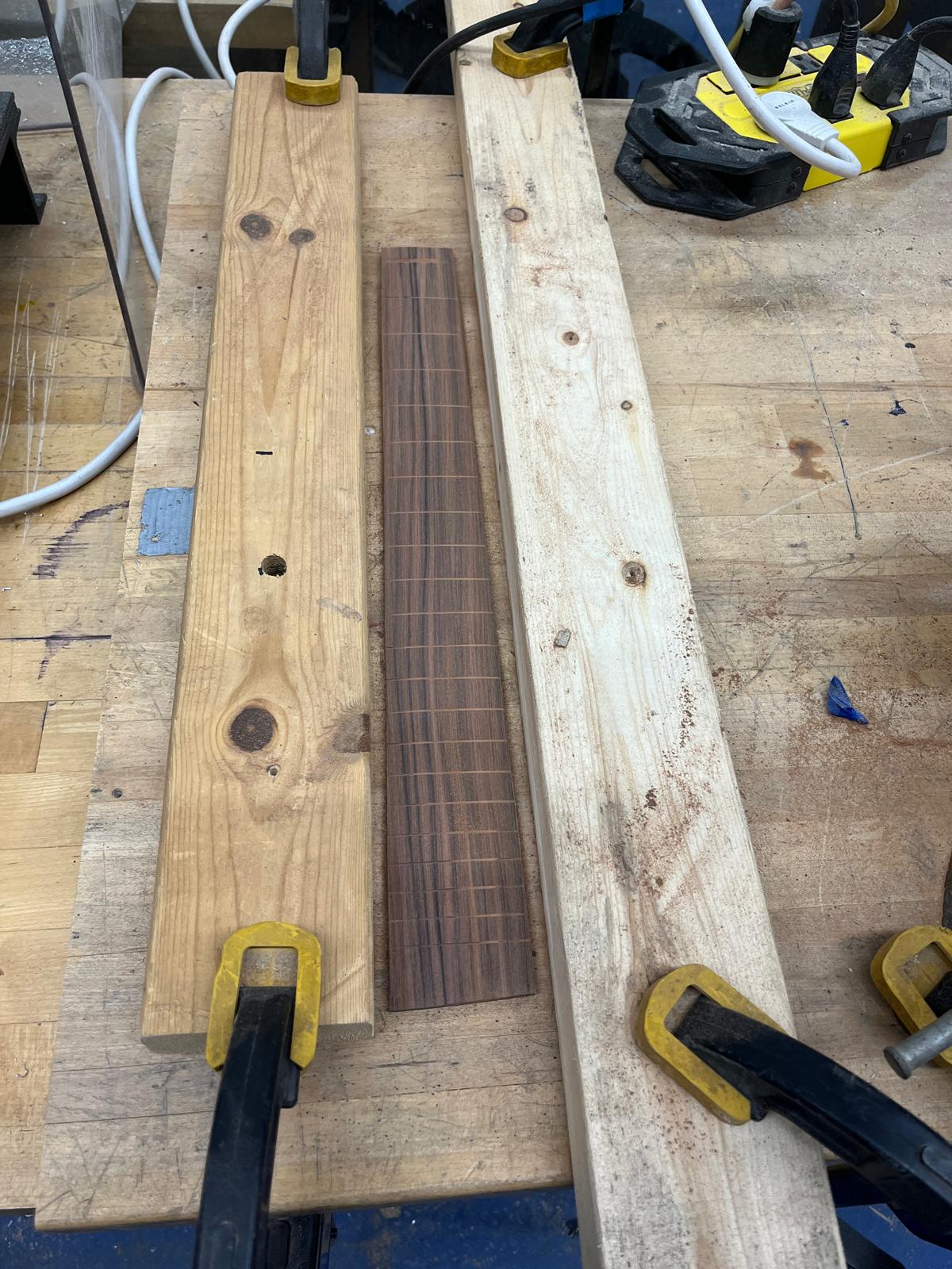 Guitar electronics wiring